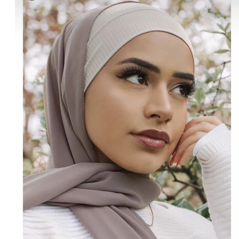 Pilt /1656/Moslemi-naiste-mood-soonilised-sisemine-hijab-mütsid-1_share/upload.jpeg
