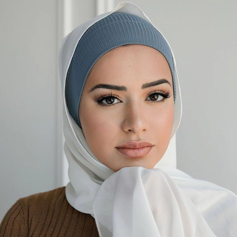 Pilt /1656/Moslemi-naiste-mood-soonilised-sisemine-hijab-mütsid-2_share/upload.jpeg