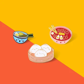 Jaapani ramen emailiga Pin-Armas Sinine kauss söögipulgad Prossid cartoon toidu rinnamikrofon Nööpnõelad Märgid Maitsvad nuudlid Ehted Vasta