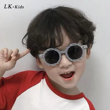 LongKeeper Trendikas Lapsed Päikeseprillid Poisid Tüdrukud Ring Diamond Triibuga Raam päikeseprillid Lastele UV400 Eyewears Tooni Okulary